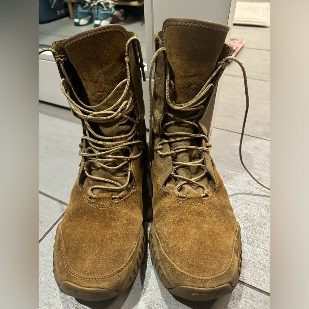 Oakley elite assault boot 10.5